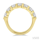 1 1/2 Ctw 7 Stone Round Cut Diamond Wedding Band in 14K Yellow Gold