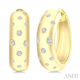 1/4 Ctw Mosaic Flush Set Round Cut Diamond Fashion Hoop Earrings in 10K Yellow Gold