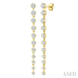 1 Ctw Graduated Round Cut Diamond Long Earrings in 14K Yellow Gold