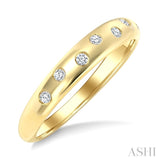 1/10 Ctw Round Cut Diamond Flush Set Mosaic Dome Bold Band in 10K Yellow Gold