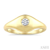 1/5 Ctw Round Cut Golden Glow Diamond Fashion Signet Ring in 10K Yellow Gold