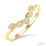 1/8 Ctw Curvy Chevron Leaf Motif Round Cut Diamond Fashion Band in 14K Yellow Gold