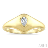 1/5 Ctw Pear Cut Golden Glow Diamond Fashion Signet Ring in 10K Yellow Gold