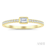 1/3 Ctw Bezel Set Emerald and Round Cut Diamond Luna Bezel Fashion Ring in 14K Yellow Gold