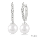 Pearl Earring