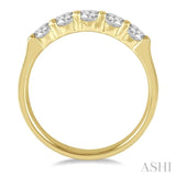 3/4 Ctw 5 Stone Round Cut Diamond Wedding Band in 14K Yellow Gold