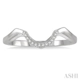 1/20 Ctw Deep Curve Center Winged Shank Round Cut Diamond Wedding Band in 14K White Gold